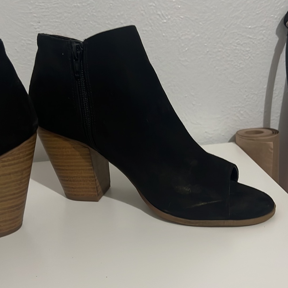 Open toed booties - Picture 6 of 7